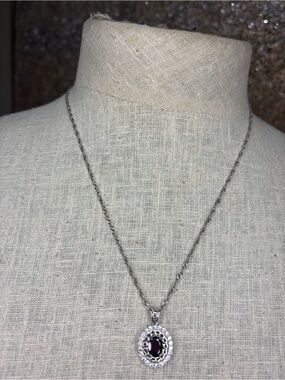 Vintage Silver Tone Faux Garnet Halo Pendant Necklace Rope Chain 18” Red